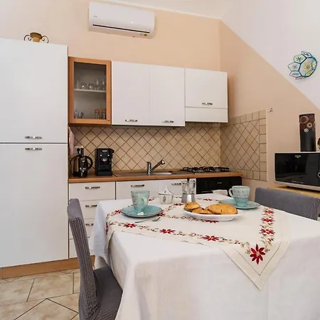 Sebastian House דירה קאלה גונונה