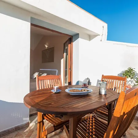 Sebastian House דירה *