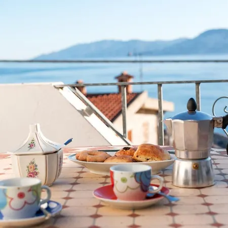 Sebastian House Apartment *