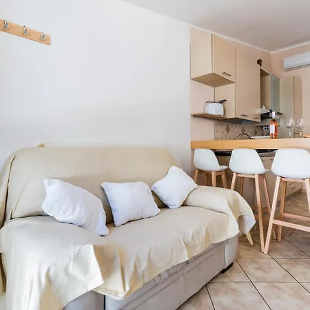 Sebastian House Apartment *